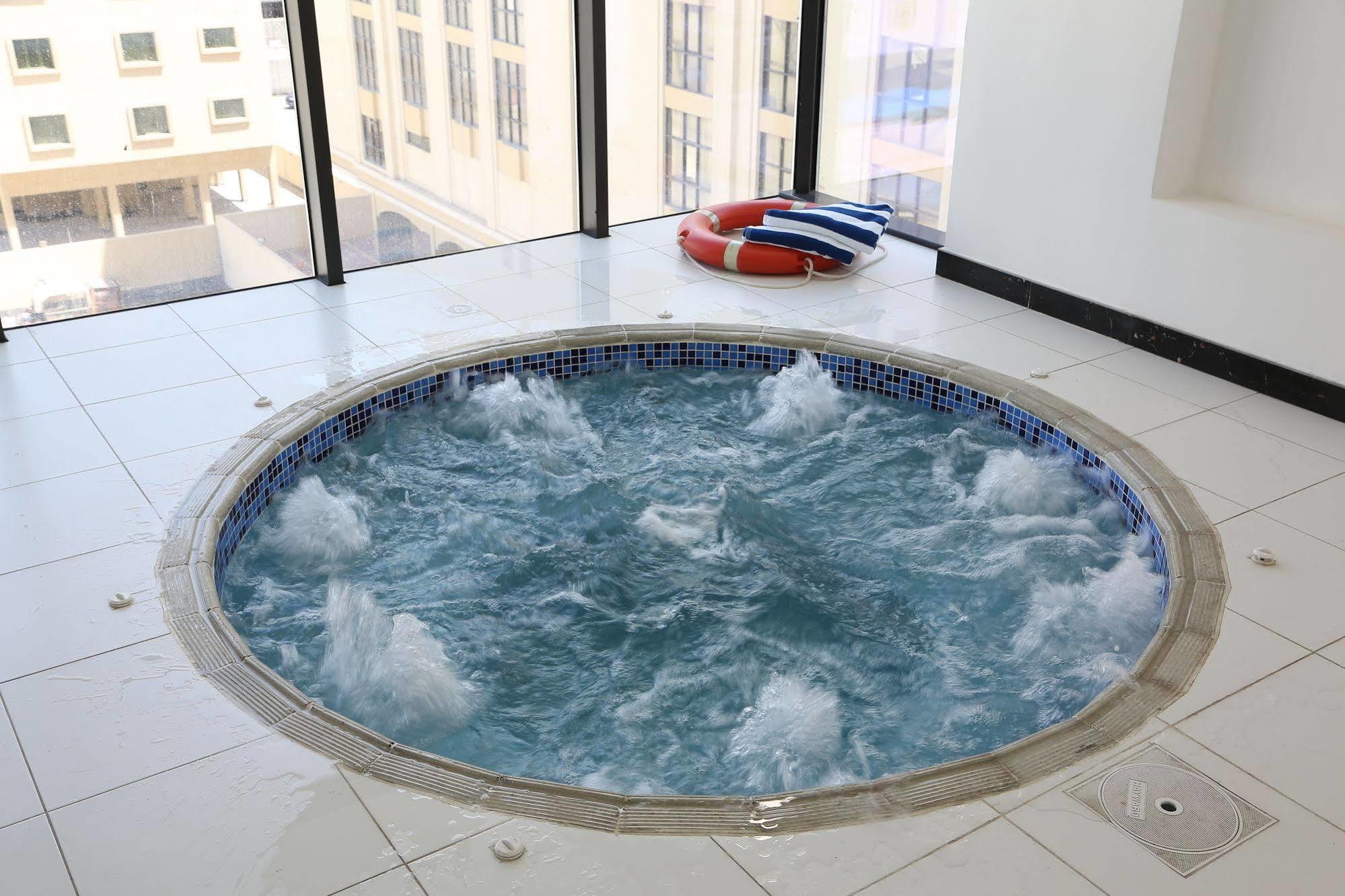 Belle Tower Luxury Apartments Manama Exterior photo